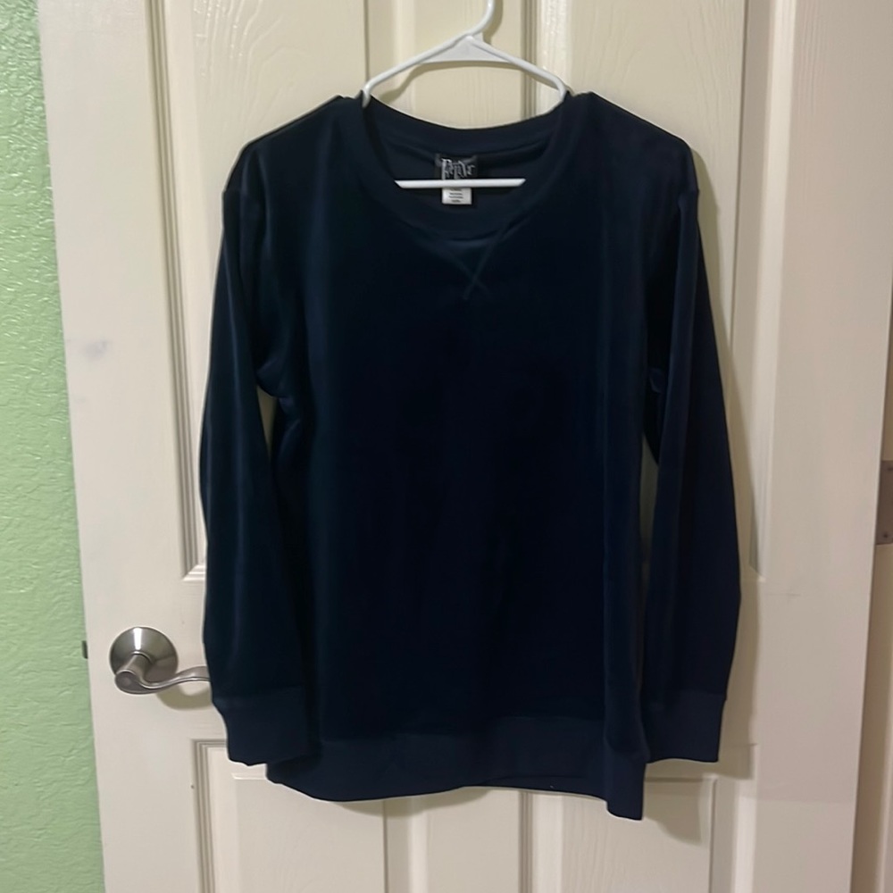 Felina oversized velvet crew neck size small
